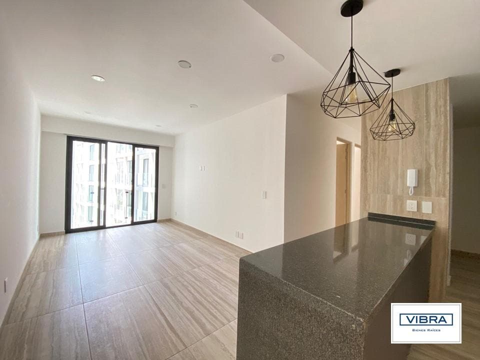 3 bedrooms and a balcony, Sky Park Amores.