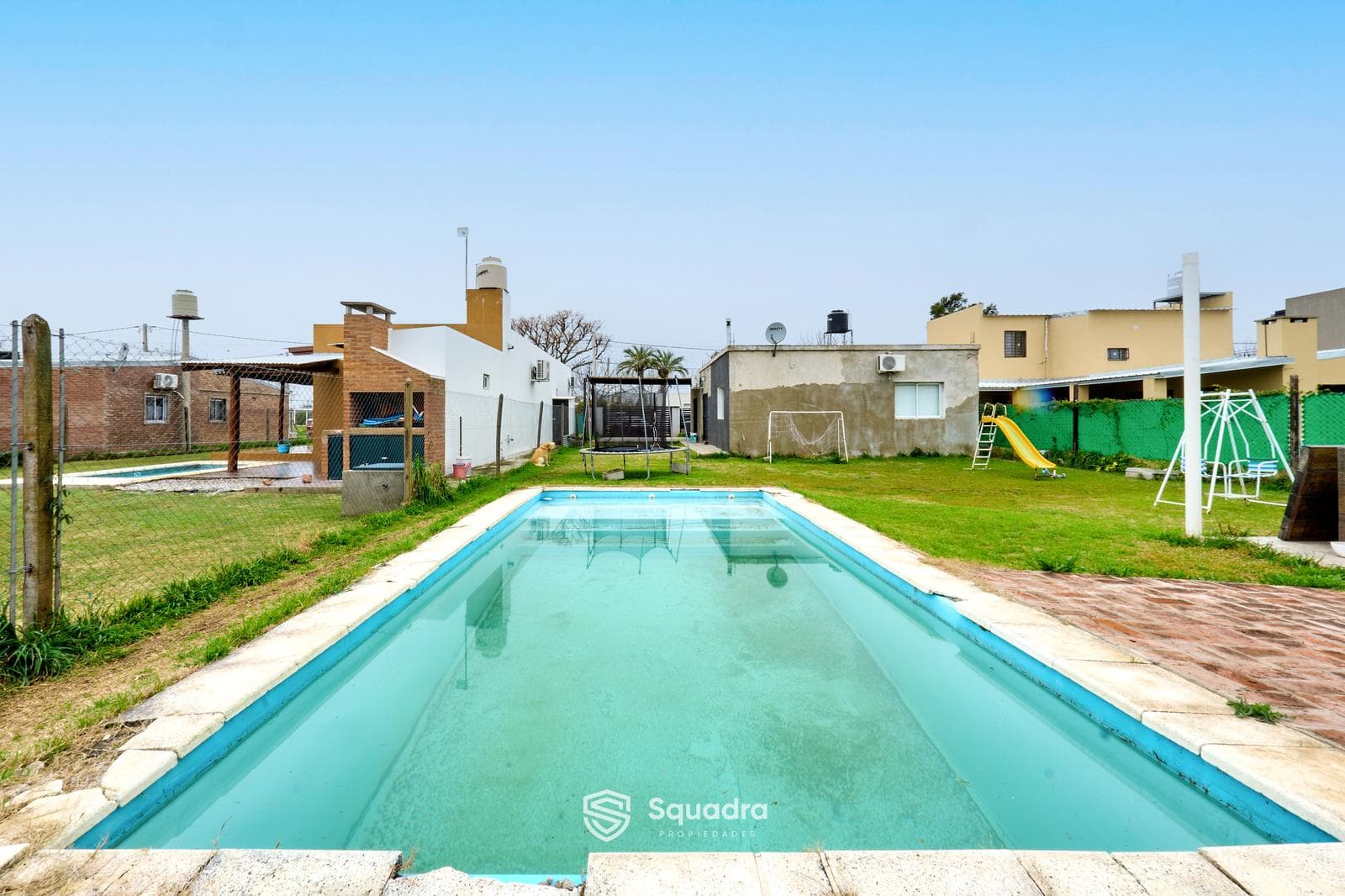 FOR SALE | TRADE - 2-bedroom house with a garage and a pool. - Punta Chacra, Roldán. QUALIFIES FOR A MORTGAGE.