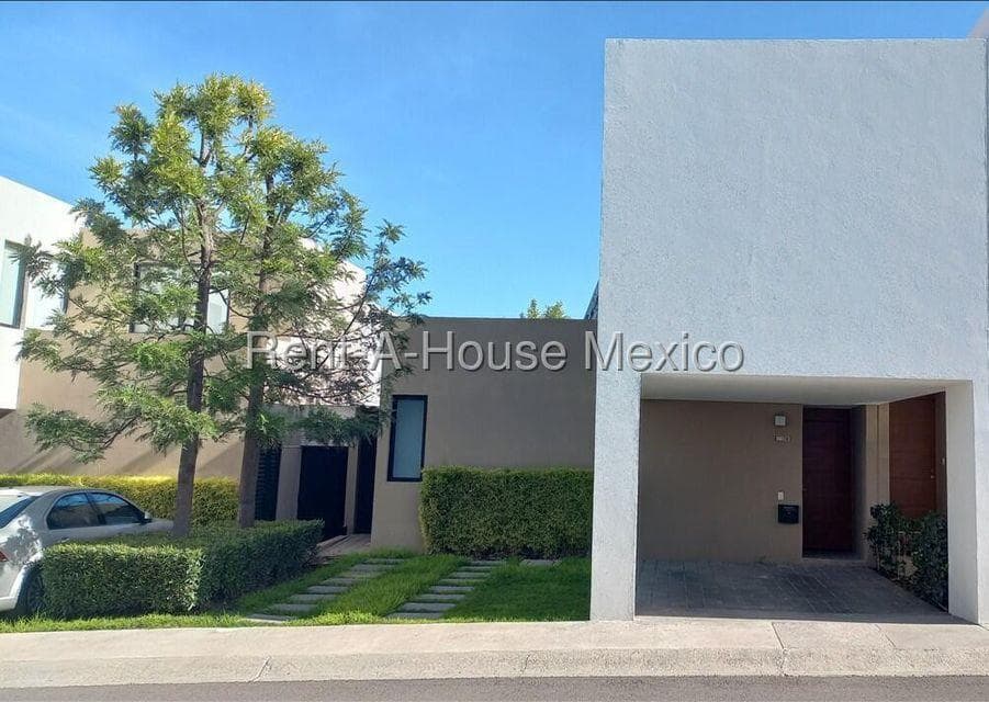 3-Bedroom House for Sale, Zibatá, 152 m² Lot and Amenities