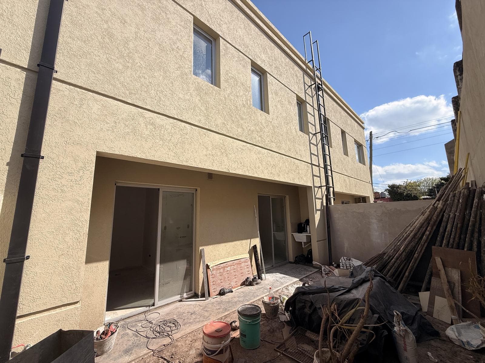 For Sale: 3-Bedroom House with Garage in Ituzaingo Norte