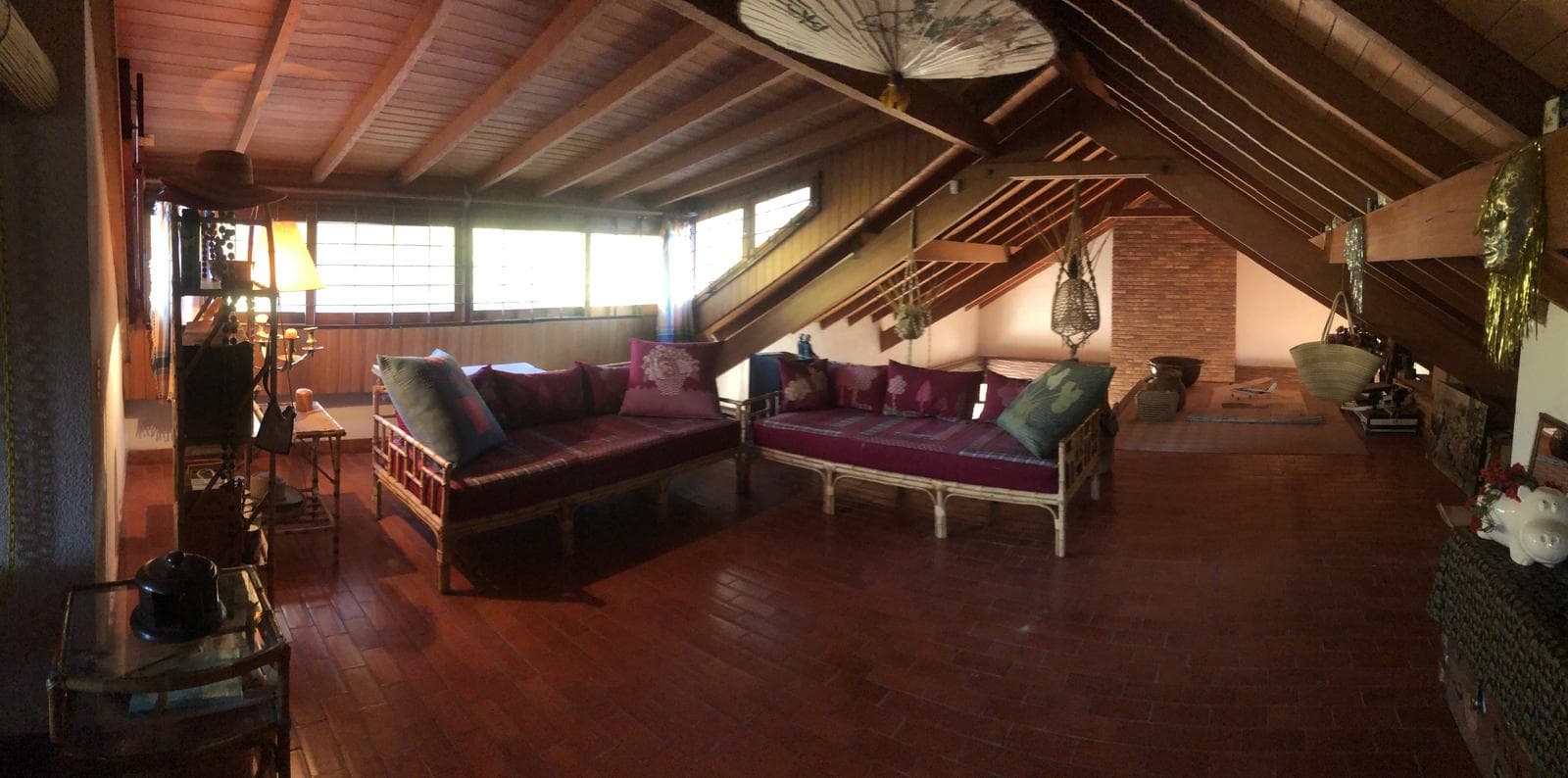 A spacious and impressive property located 250 meters from the ocean and 200 meters from downtown