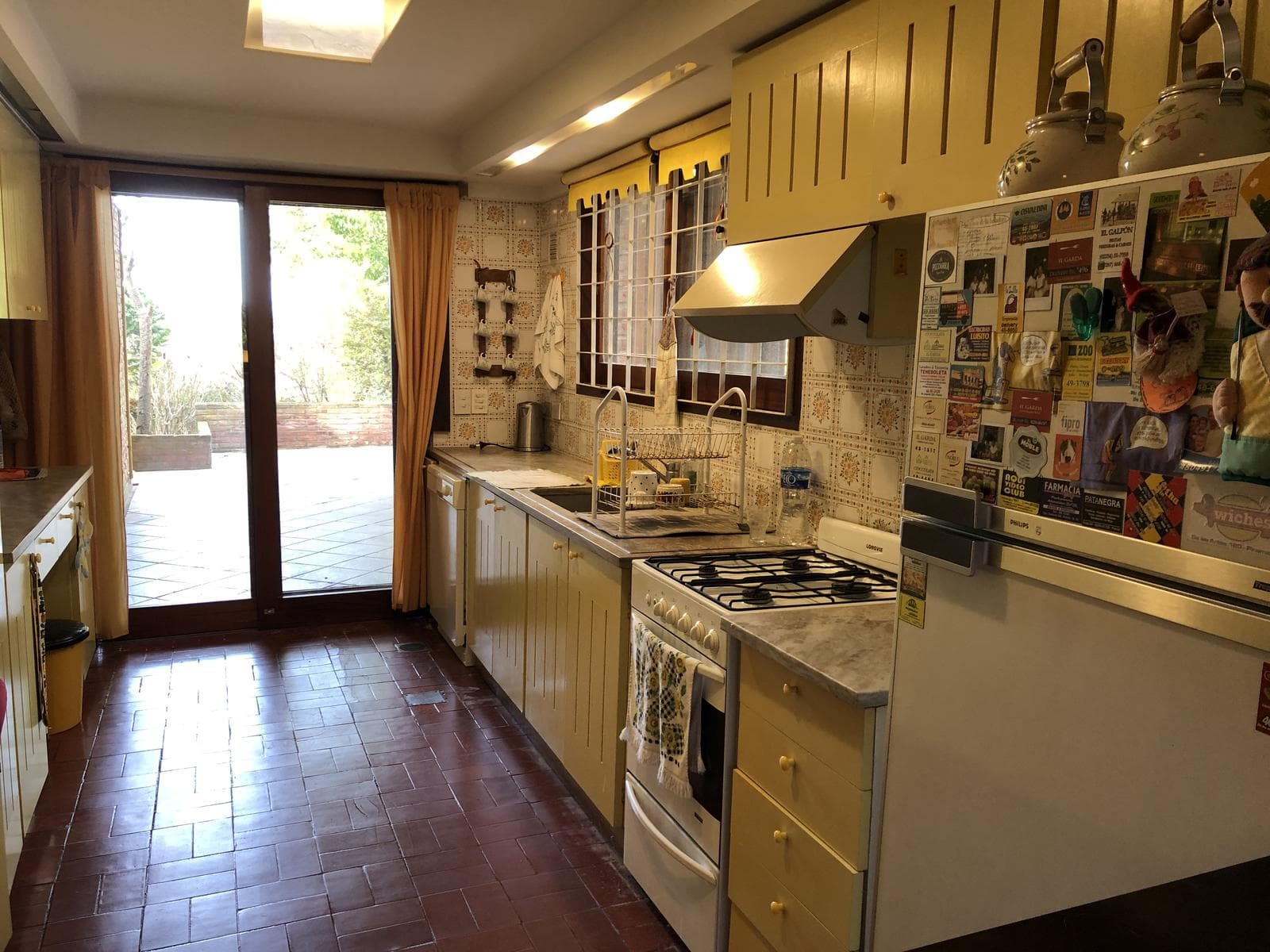 A spacious and impressive property located 250 meters from the ocean and 200 meters from downtown