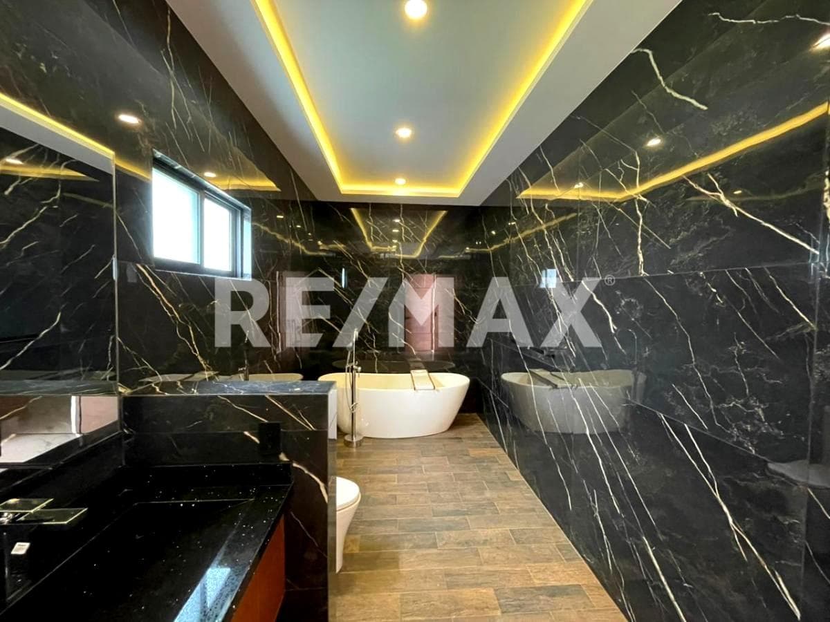 House for Sale in Morelos, Lomas de Cocoyoc