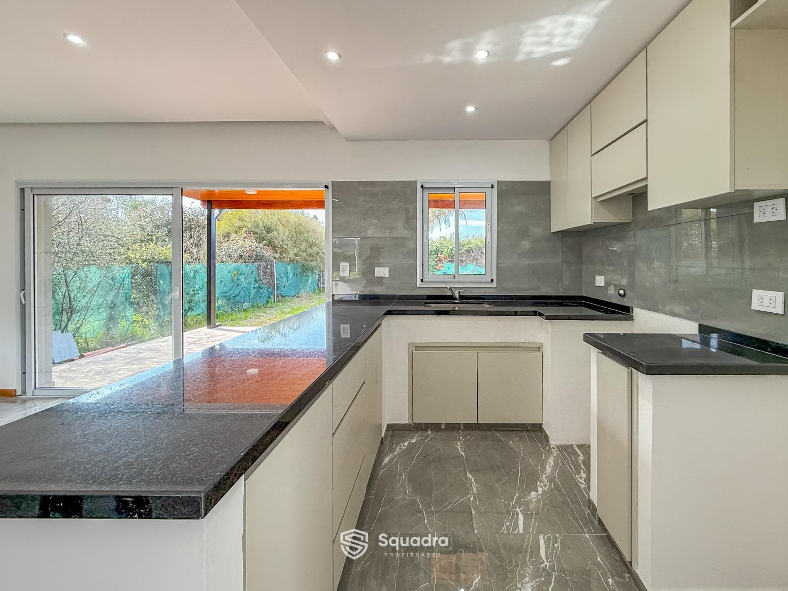 FOR SALE | TRADE - 2-Bedroom House with Multi-Purpose Room and Porch - Tierra de Sueños 2, Roldán.