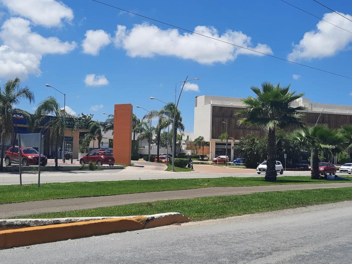 LAND FOR SALE IN CANCÚN BEHIND SUMA CASA HUAYACÁN—2,500 M² WITH HIGH APPRECIATION POTENTIAL