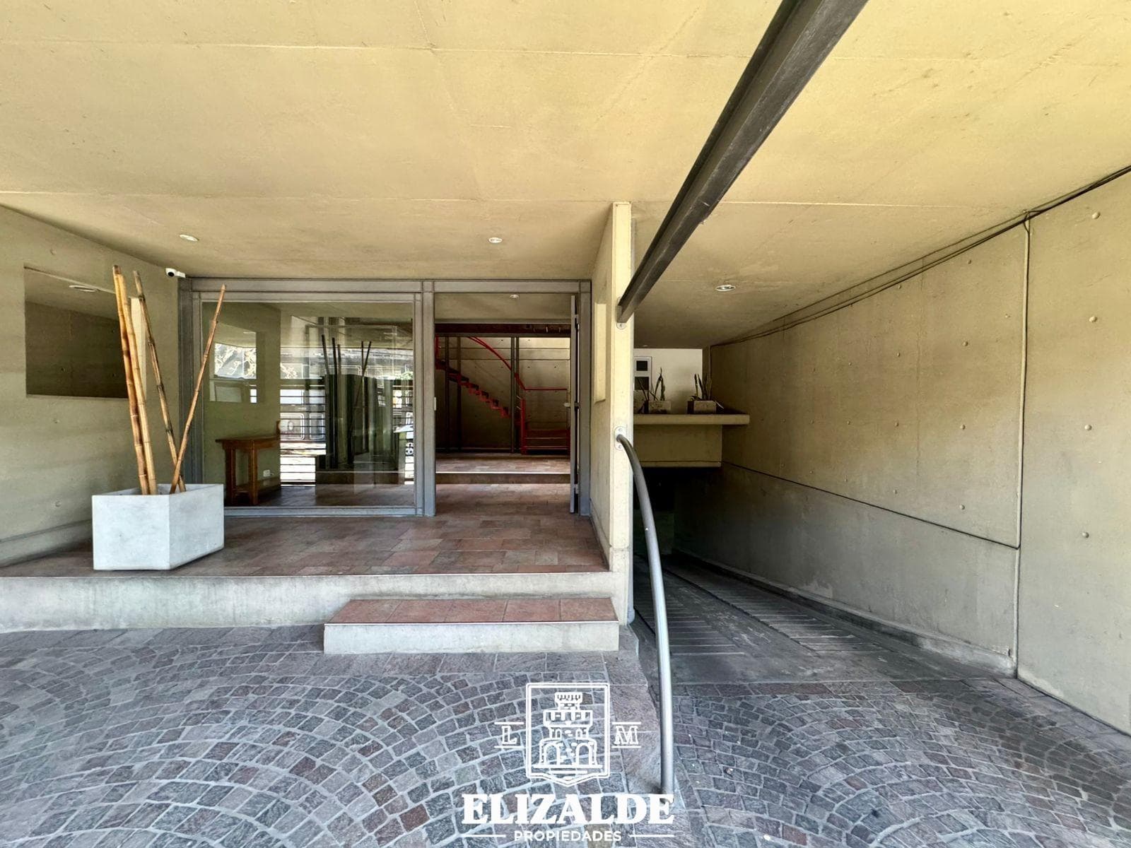 Chacabuco and Almte. Brown - 3-room apartment with garage - For Sale