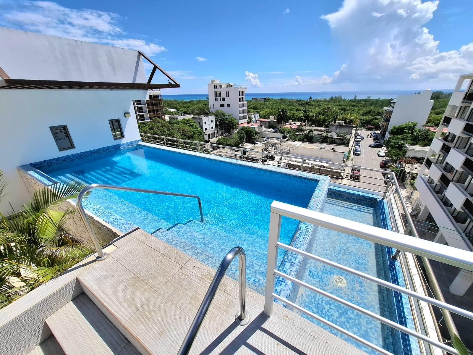 APARTMENT FOR SALE JUST STEPS FROM FIFTH AVENUE IN PLAYA DEL CARMEN