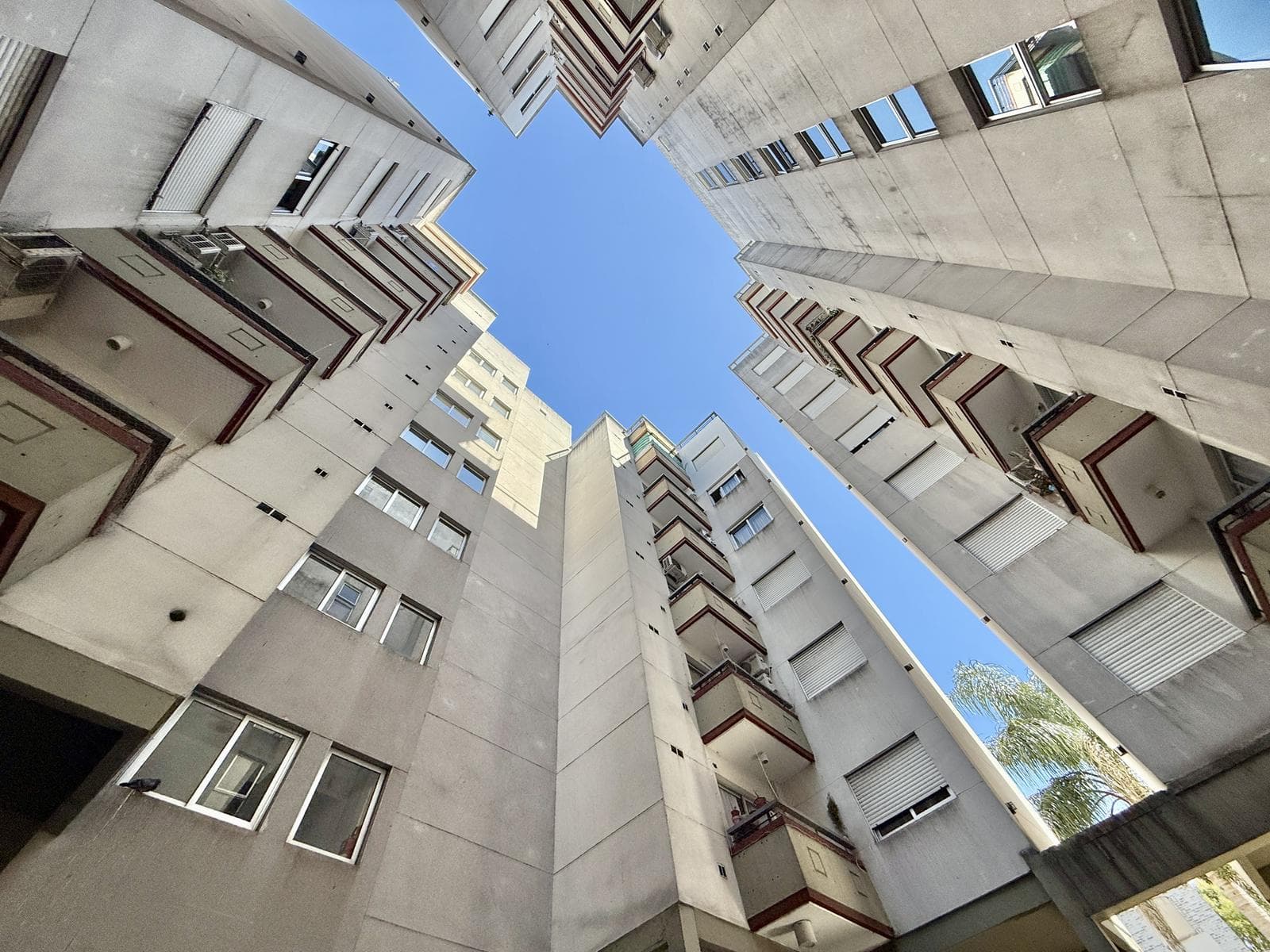 2-room apartment with separate kitchen and en suite bedroom, eligible for financing, in Morón Sur