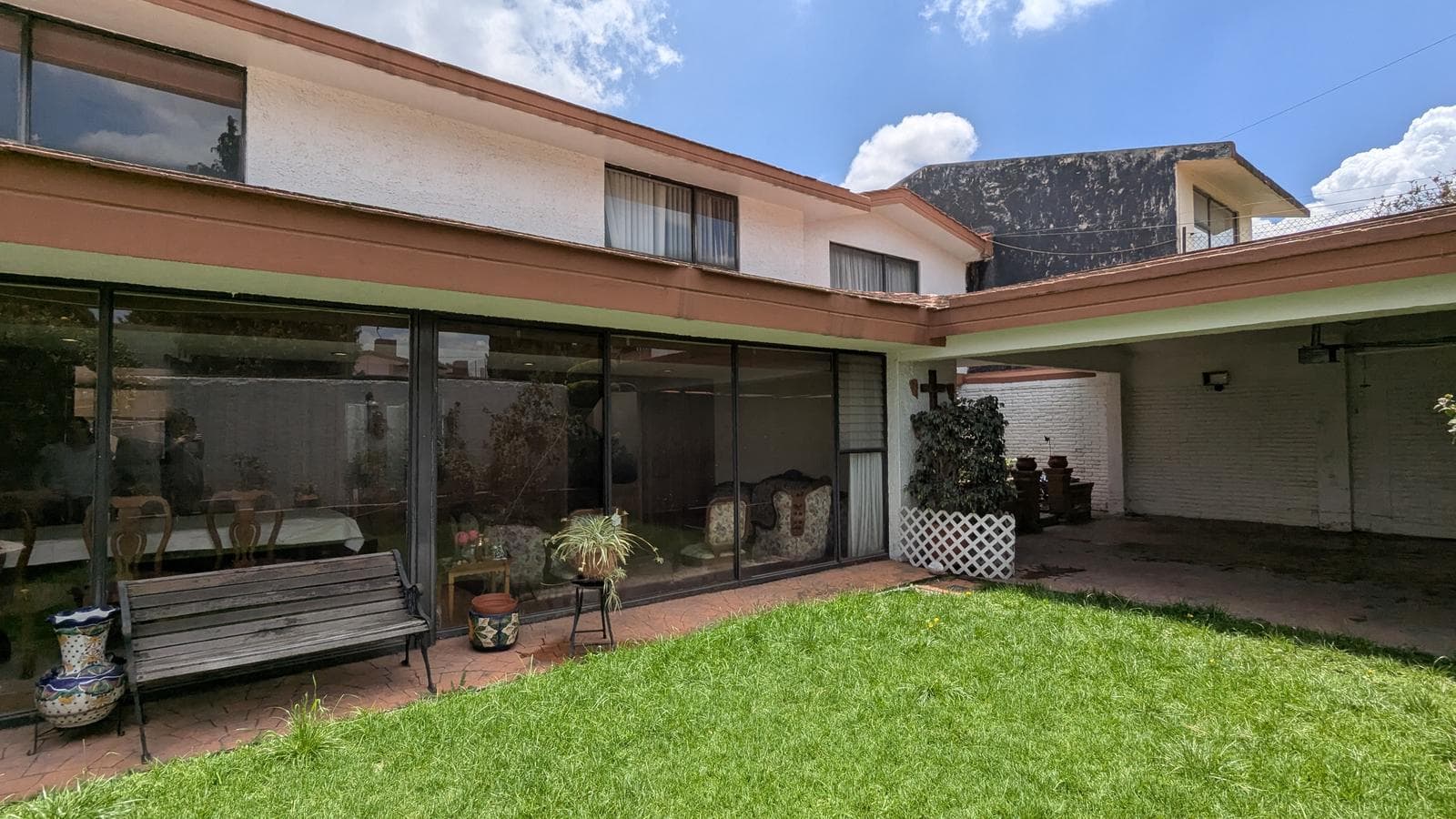 HOUSE FOR SALE IN THE COLON RESIDENTIAL COMPLEX IN TOLUCA