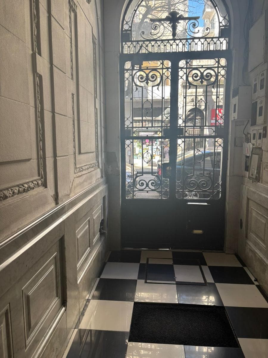 APTO CRÉDITO - Departamento 5 AMB en Venta - Balvanera