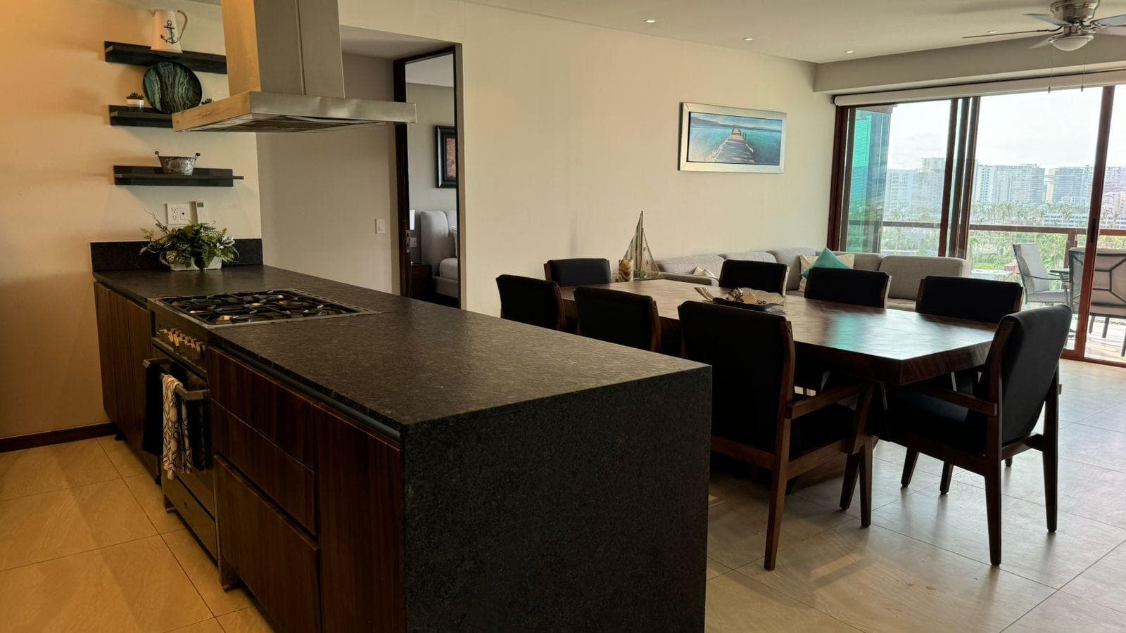 FOR SALE: BEAUTIFUL APARTMENT IN THE DIAMANTE AREA OF ACAPULCO, 300 METERS FROM THE BEACH, WITH LUXURY AMENITIES