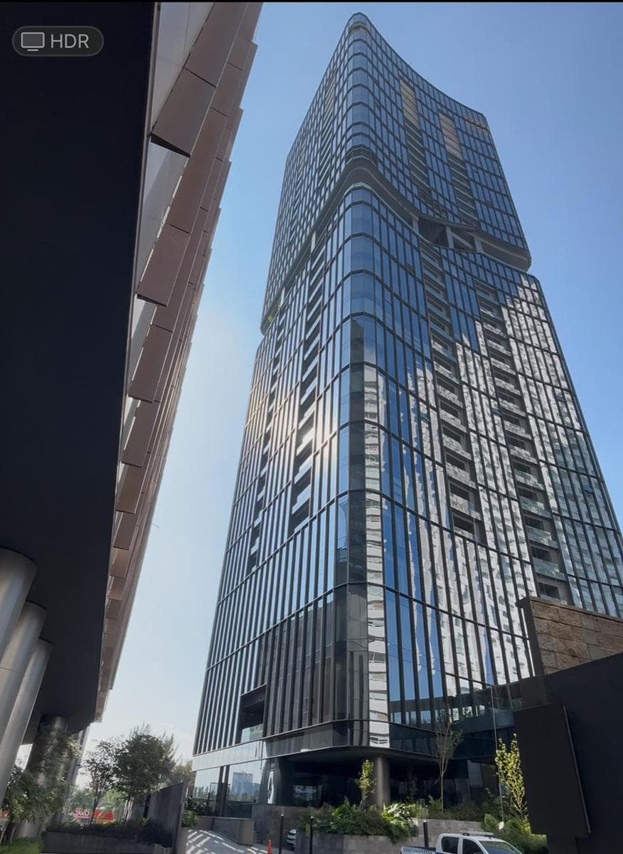 Apartment in Landmark Tower