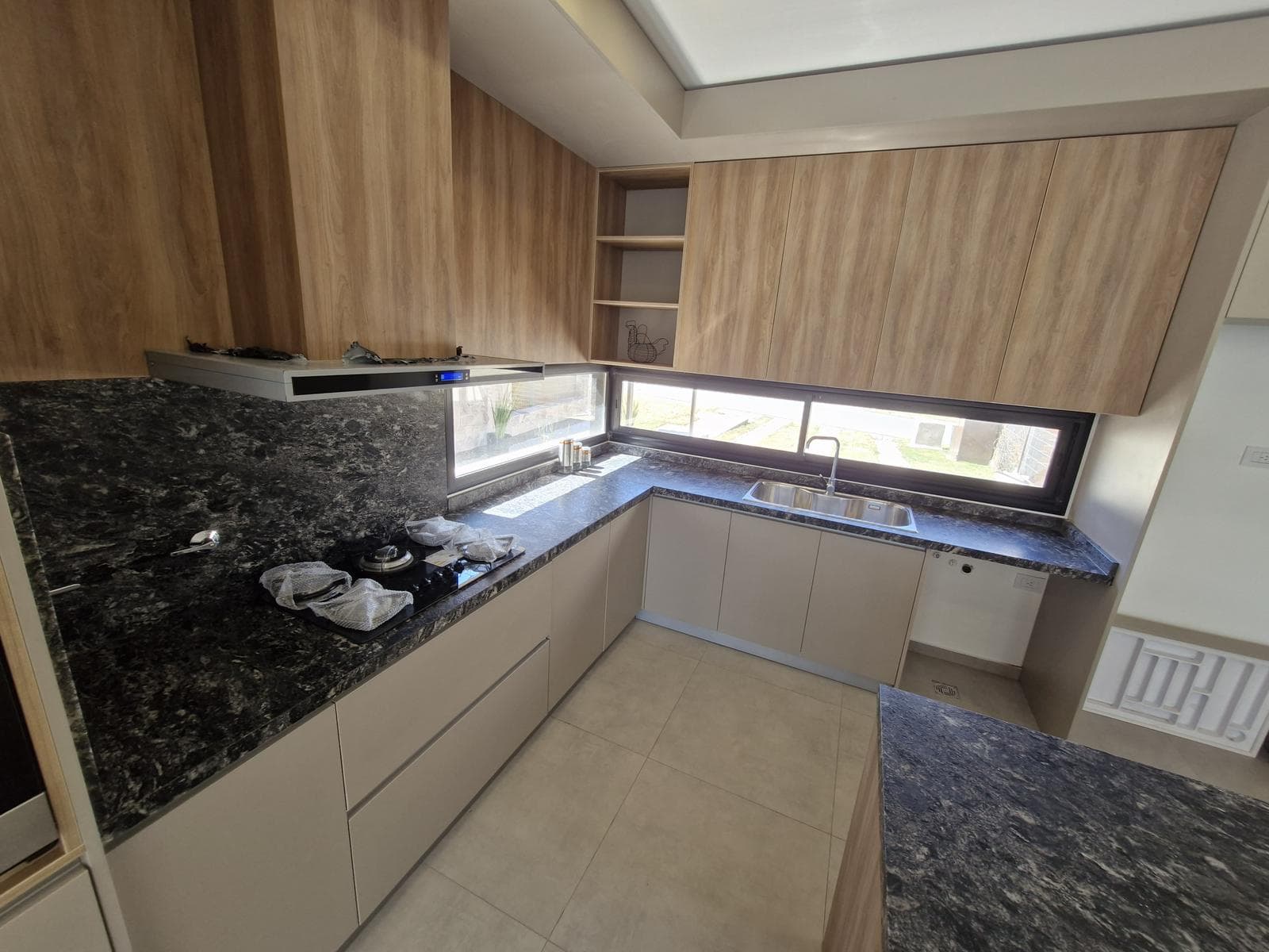 HOUSE FOR SALE - LAS CAÑITAS - 3 BEDROOMS - 188 M2 INDOOR AREA / 553 M2 LOT SIZE