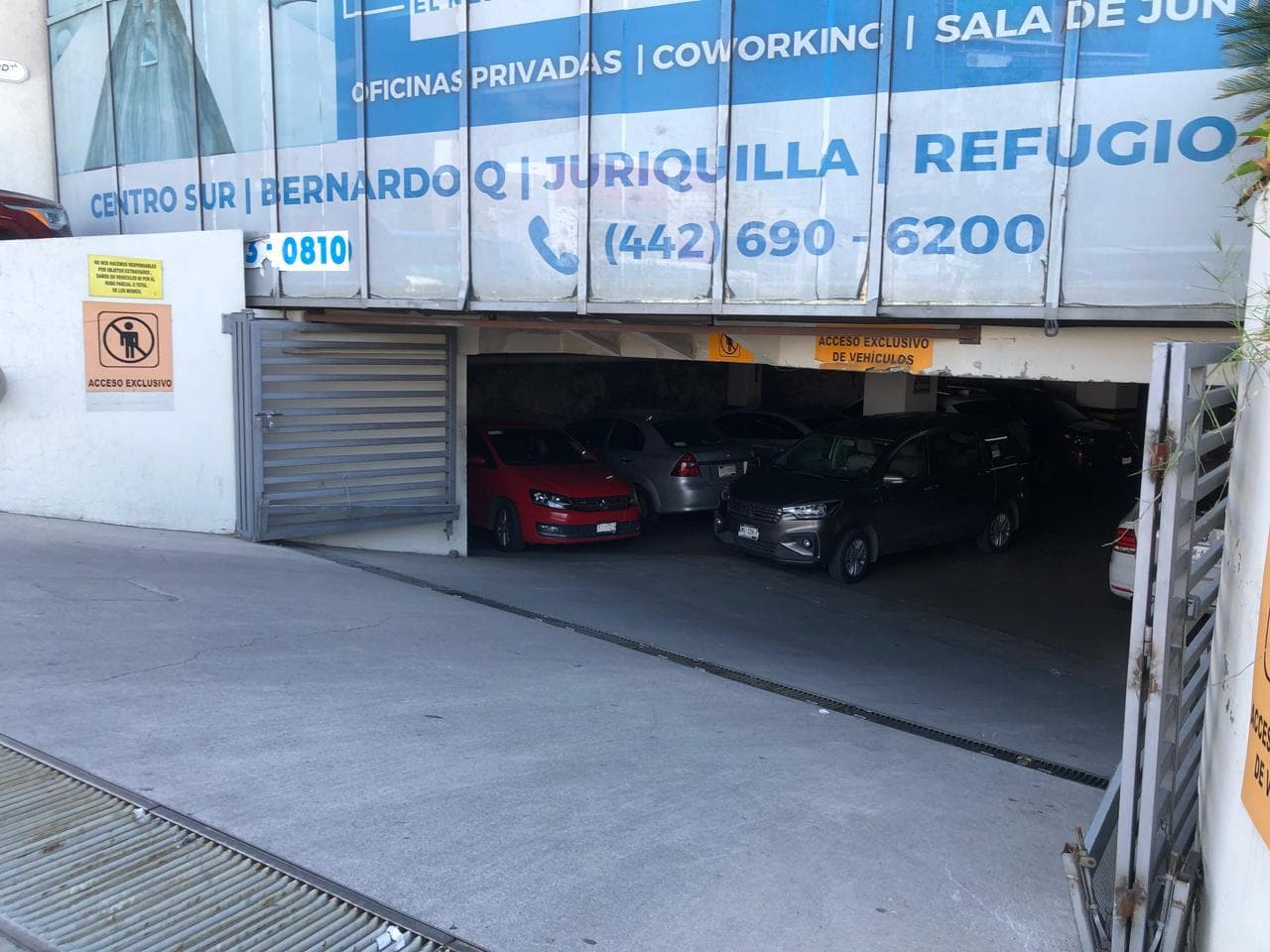 SEMI-FURNISHED Office for Rent, Prolongación Corregidora, Querétaro, Qro.
