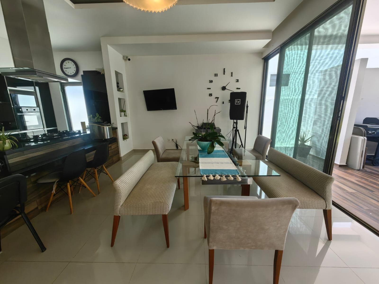 House for Sale, 3 bedrooms with en suite bathrooms, pool, garden, in Lagos del Sol, Cancún, Quintana Roo.