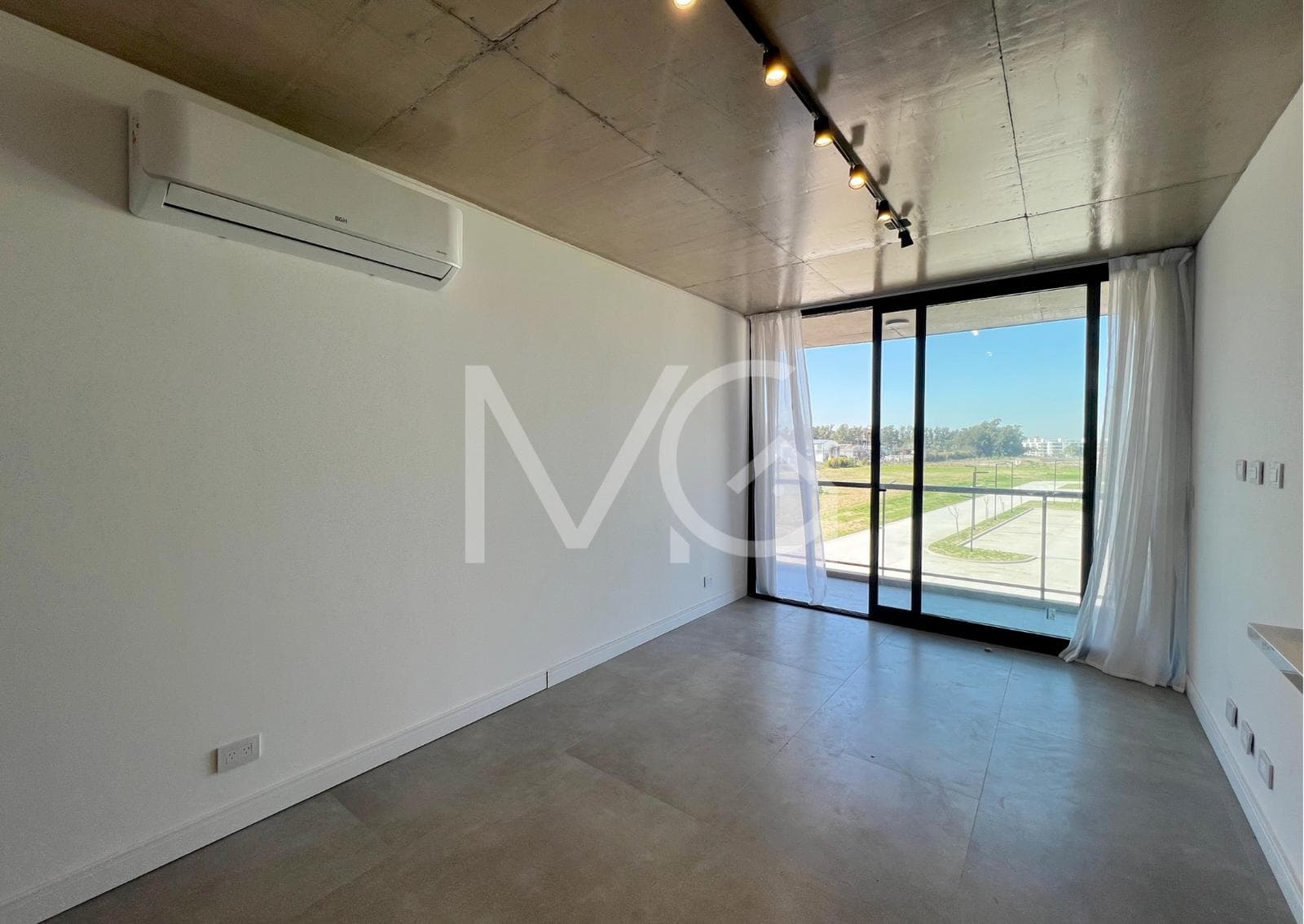 2-Room Apartment for Sale in Canning