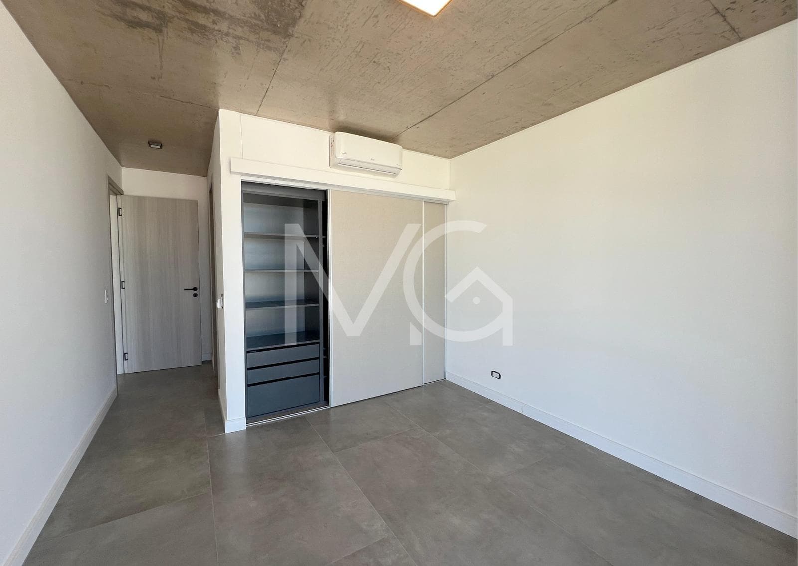 2-Room Apartment for Sale in Canning