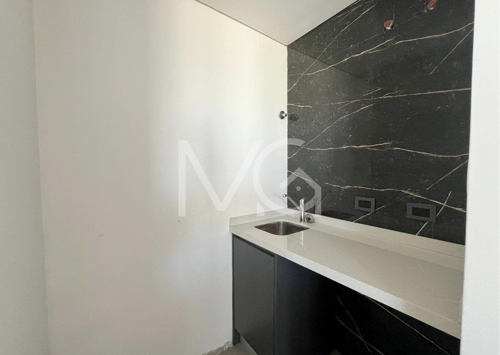 3-Room Apartment for Sale in Canning