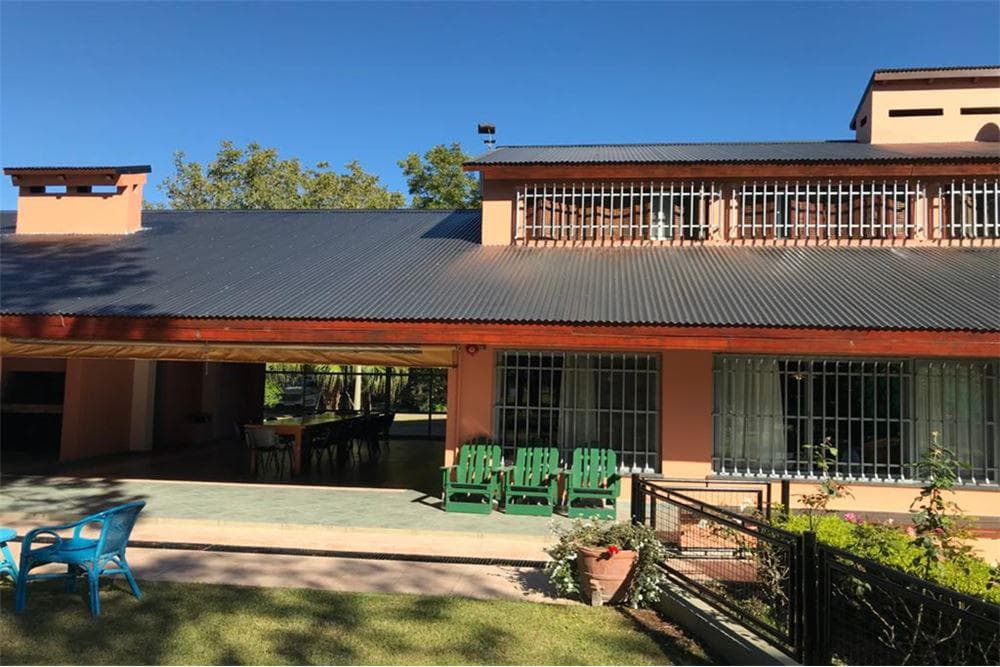FOR SALE - 5-bedroom house overlooking the ravine - Arroyo Seco.