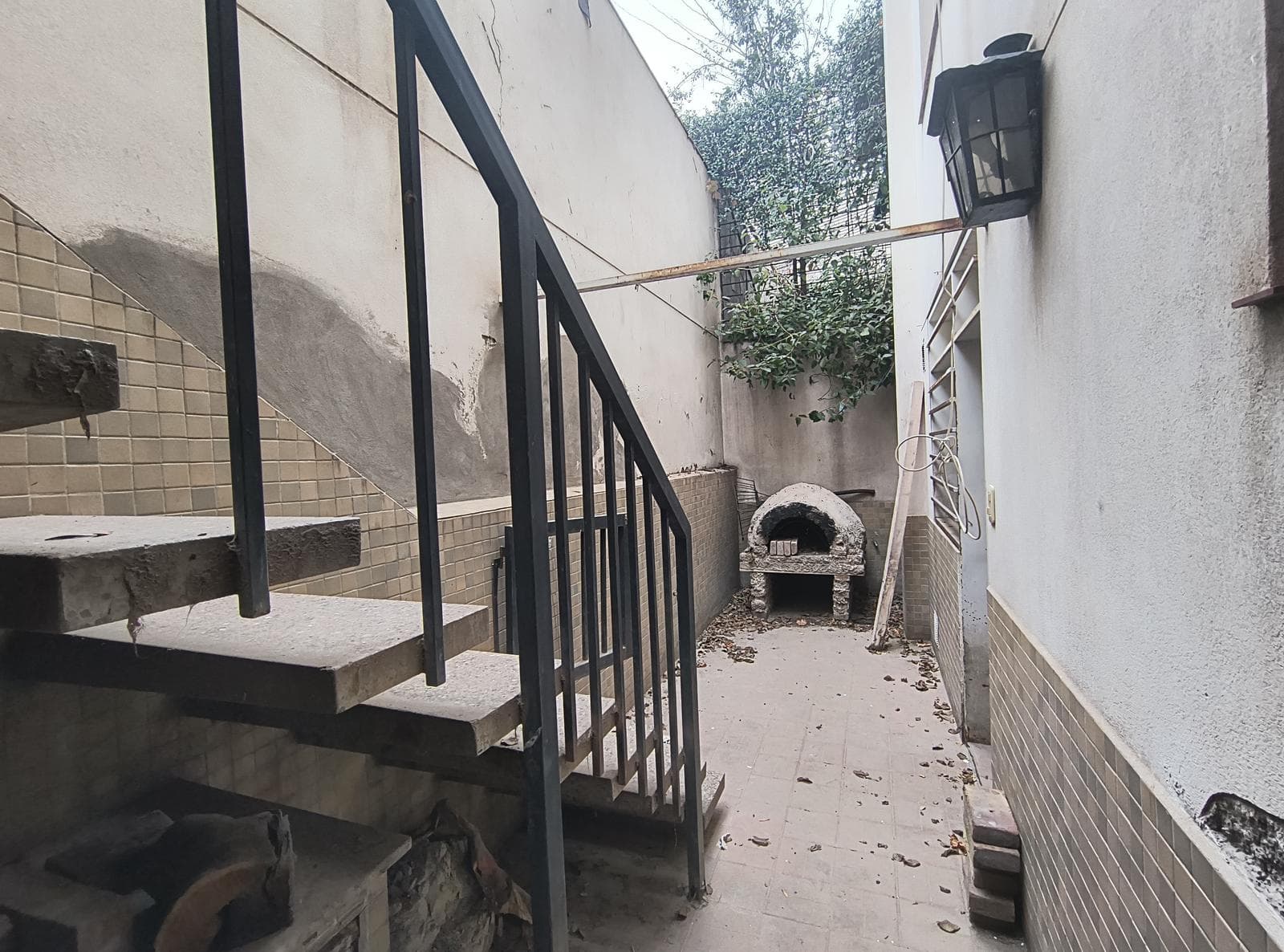 House in the Bombal neighborhood - Suitable for a studio or office - QUALIFIES FOR A LOAN