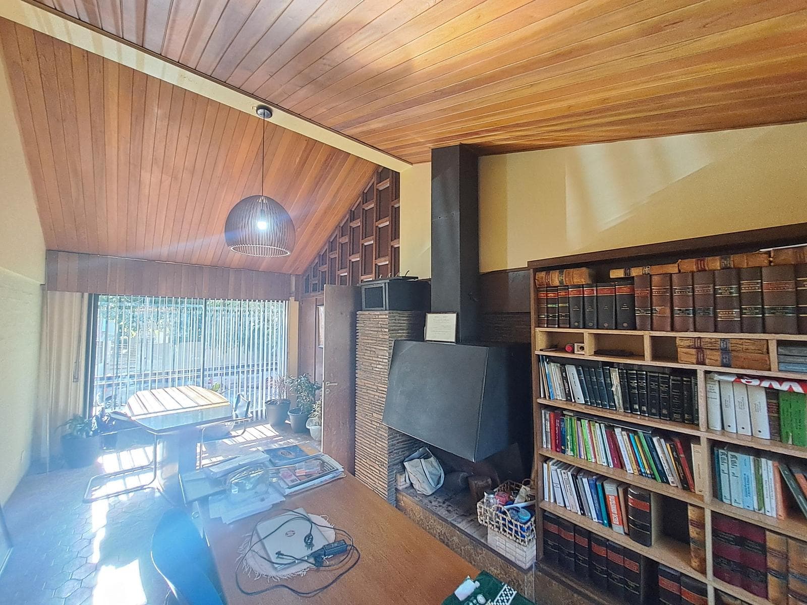 House in the Bombal neighborhood - Suitable for a studio or office - QUALIFIES FOR A LOAN