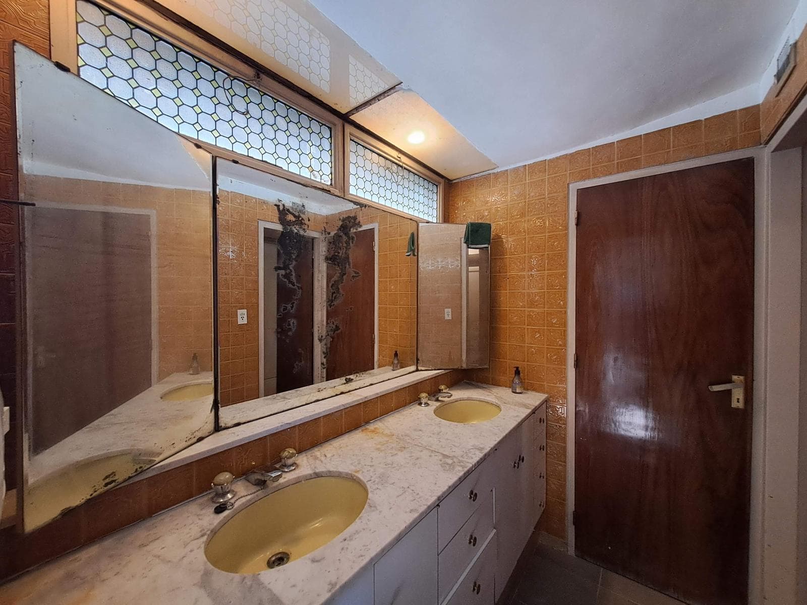House in the Bombal neighborhood - Suitable for a studio or office - QUALIFIES FOR A LOAN