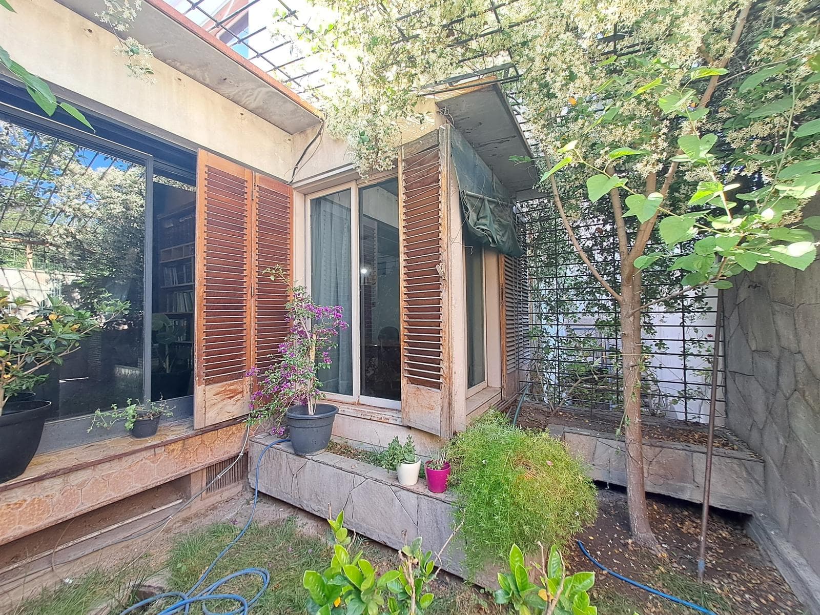 House in the Bombal neighborhood - Suitable for a studio or office - QUALIFIES FOR A LOAN