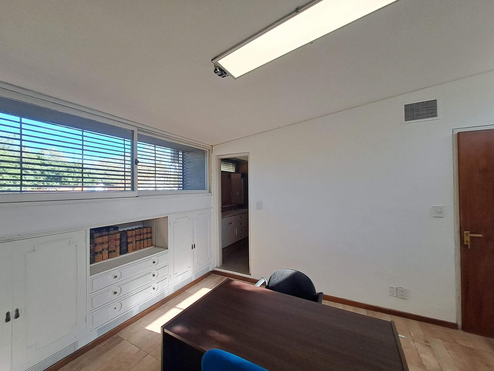 House in the Bombal neighborhood - Suitable for a studio or office - QUALIFIES FOR A LOAN