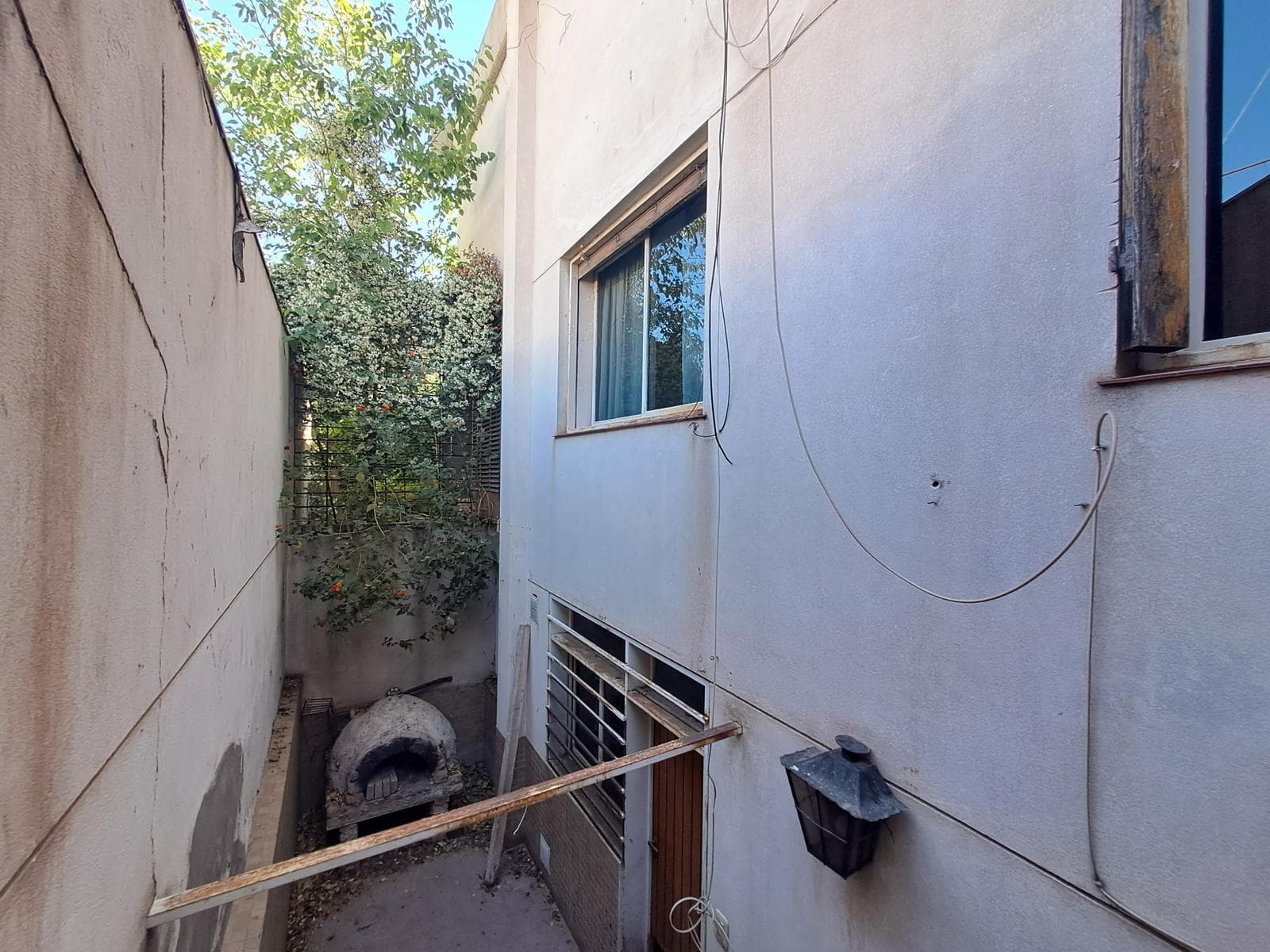 House in the Bombal neighborhood - Suitable for a studio or office - QUALIFIES FOR A LOAN