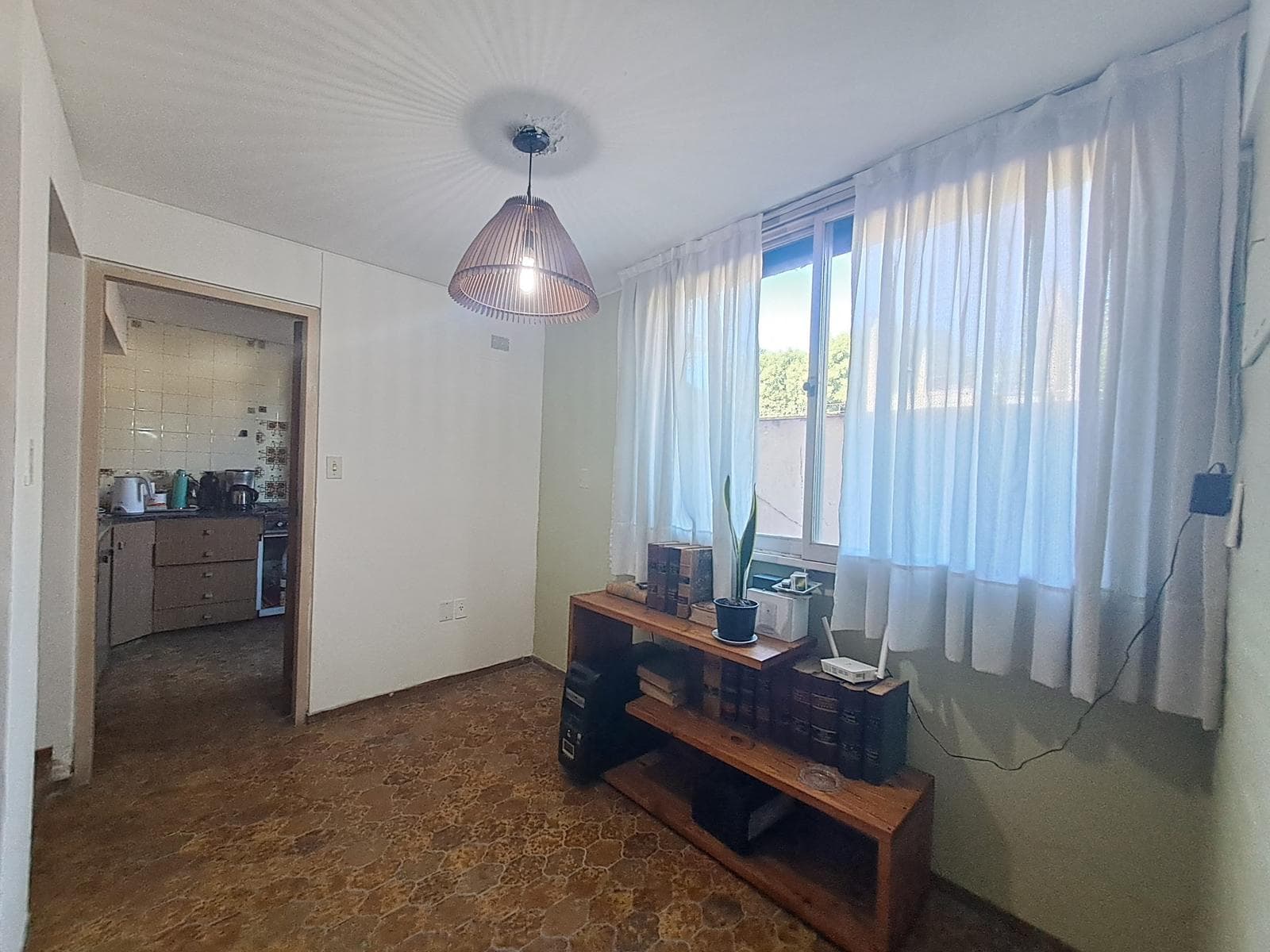 House in the Bombal neighborhood - Suitable for a studio or office - QUALIFIES FOR A LOAN