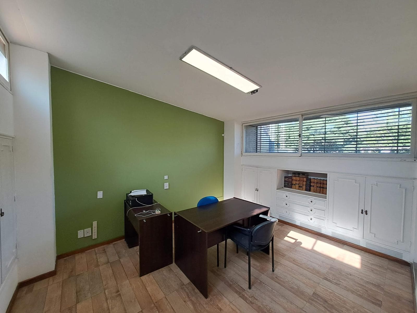 House in the Bombal neighborhood - Suitable for a studio or office - QUALIFIES FOR A LOAN