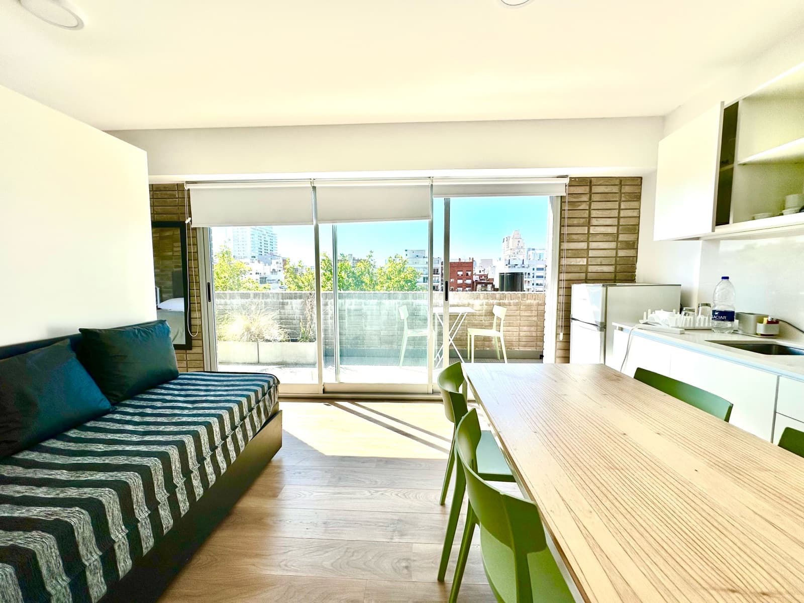 FOR SALE: BRAND-NEW 2-ROOM APARTMENT IN BELGRANO WITH A TERRACE-STYLE BALCONY, SUITABLE FOR AIRBNB RENTALS