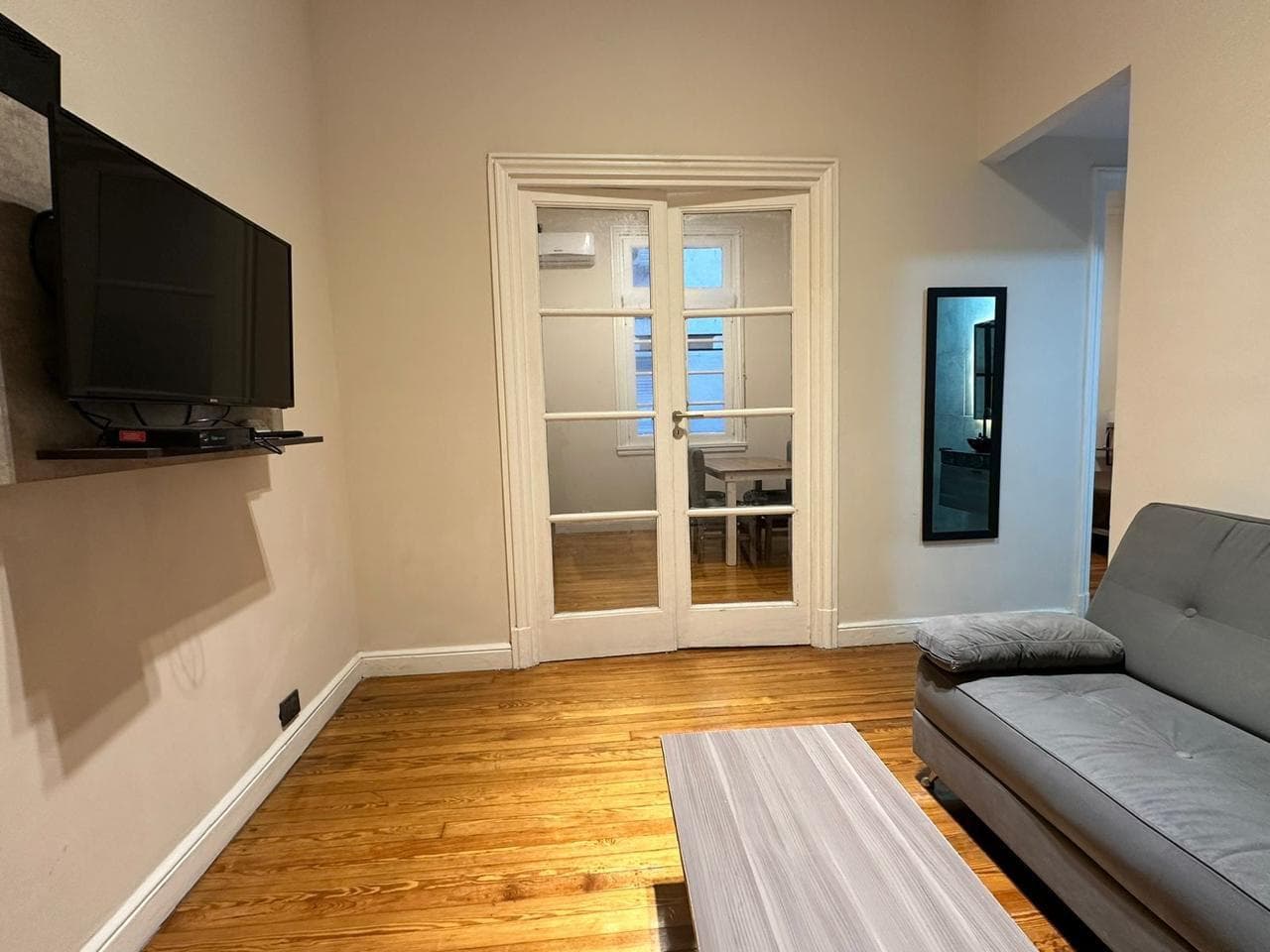 For Sale with Rent: 3-Bedroom Apartment on the 2nd Floor. San Nicolás, CABA