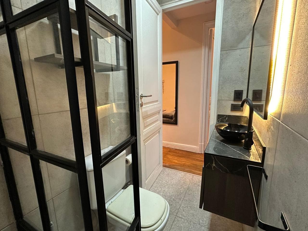 For Sale with Rent: 3-Bedroom Apartment on the 2nd Floor. San Nicolás, CABA