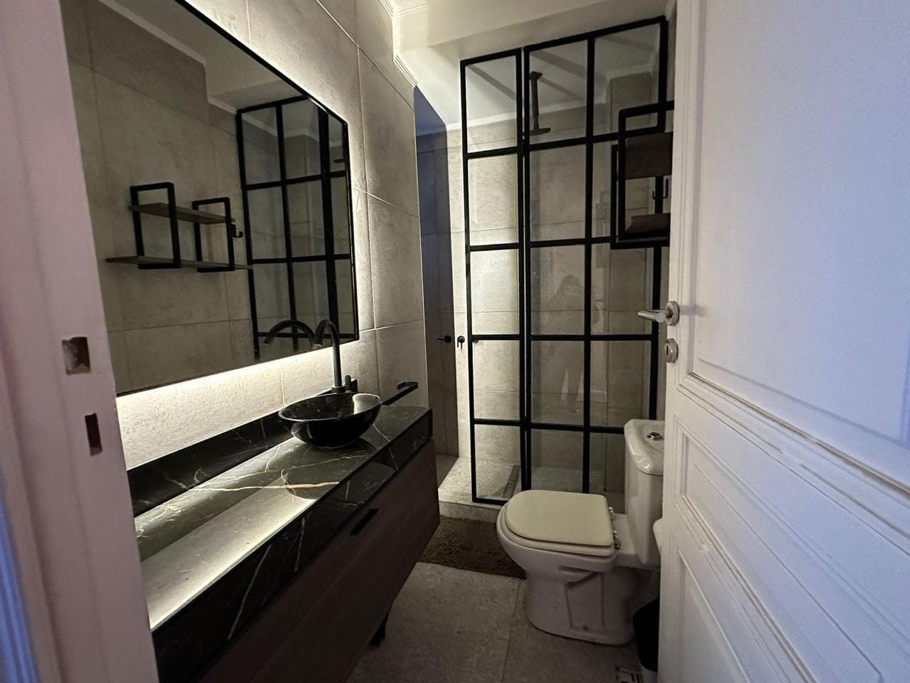 For Sale with Rent: 3-Bedroom Apartment on the 2nd Floor. San Nicolás, CABA