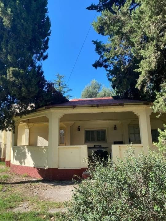 Villa and House on Diagonal Pellegrini, Gral. Alvear