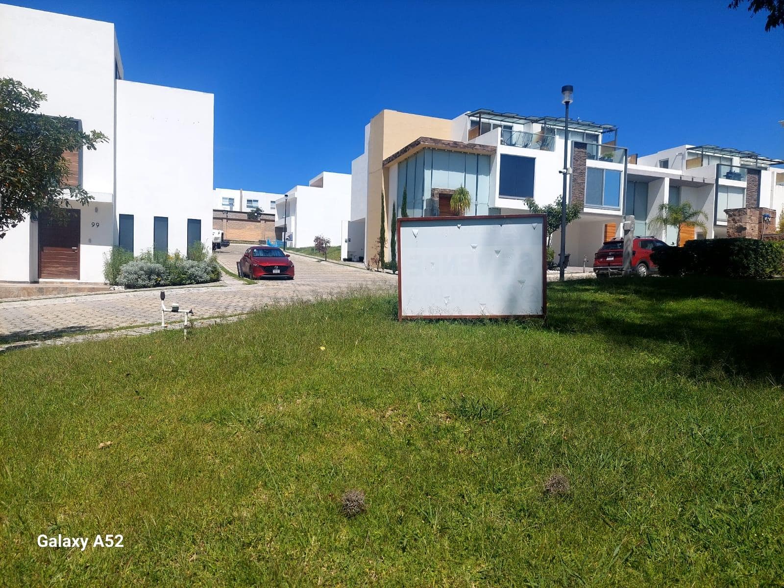 Land for sale, clubhouse with pool, 1 km from the shopping center, Lomas de Angelópolis, Puebla