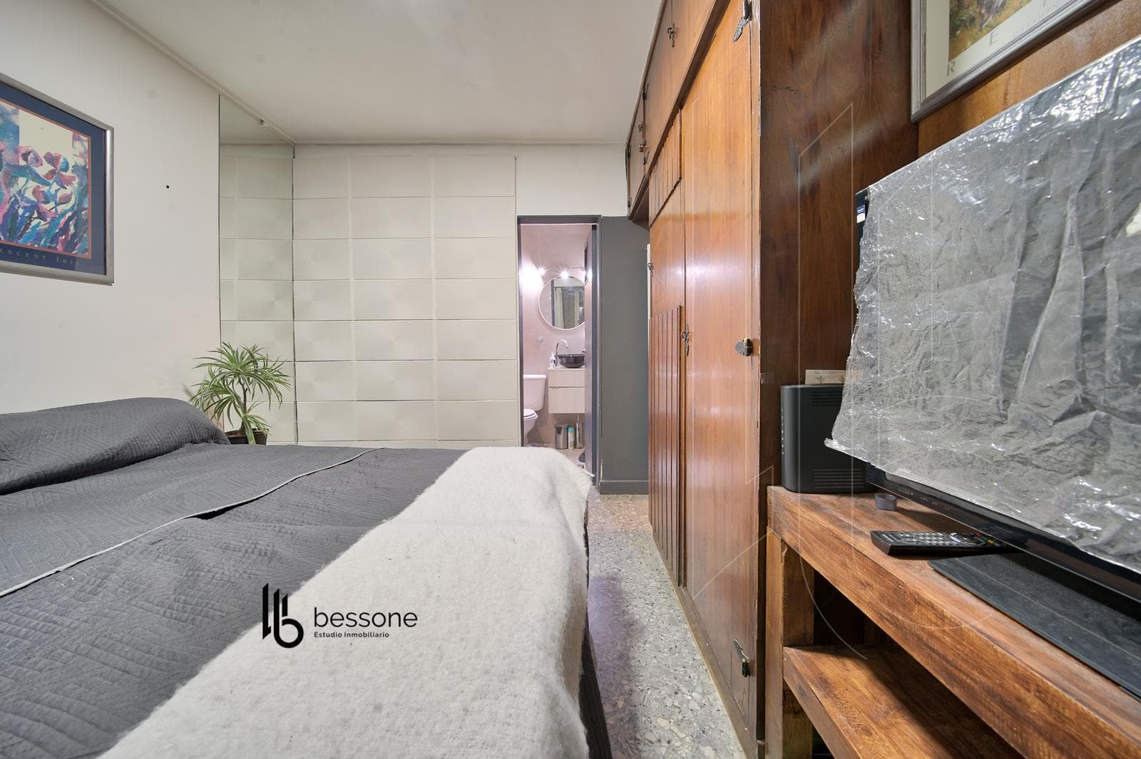 Side Room Department