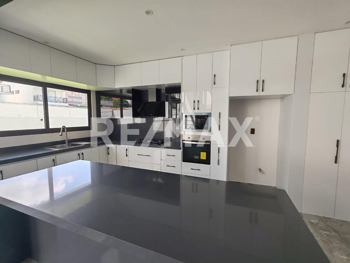 House for Sale in Morelos, Lomas de Cocoyoc