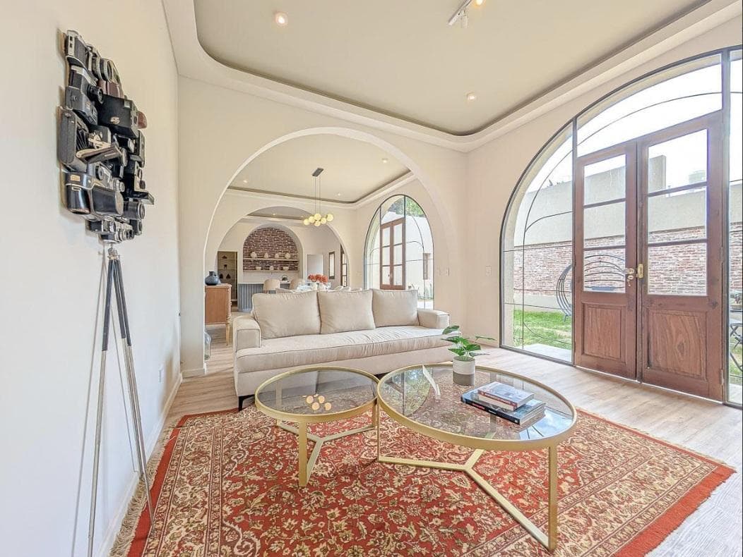 For Sale: Renovated 4-Bedroom House with Pool and Garage. Lourdes