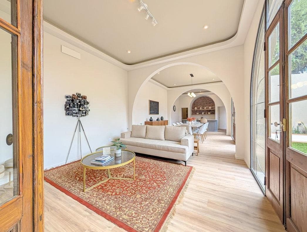 For Sale: Renovated 4-Bedroom House with Pool and Garage. Lourdes