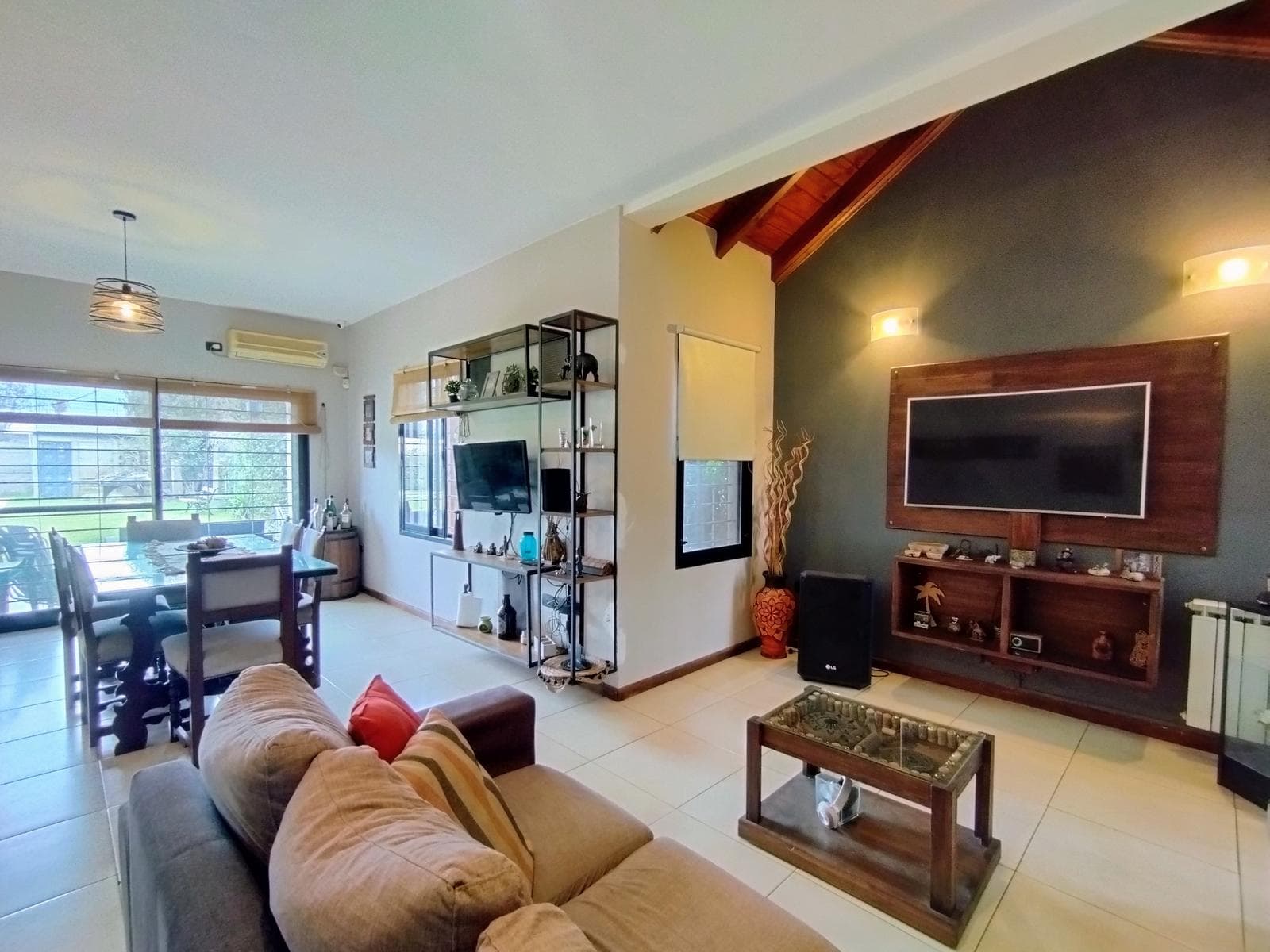 FOR SALE | TRADE - 4-bedroom house with barbecue area and pool - Zone 5, Funes Norte, Funes.