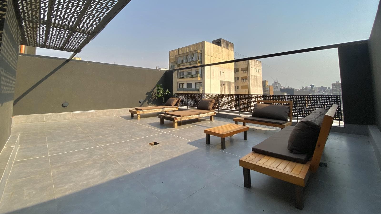 For Sale/Financing: Studio Apartment with Amenities. Downtown