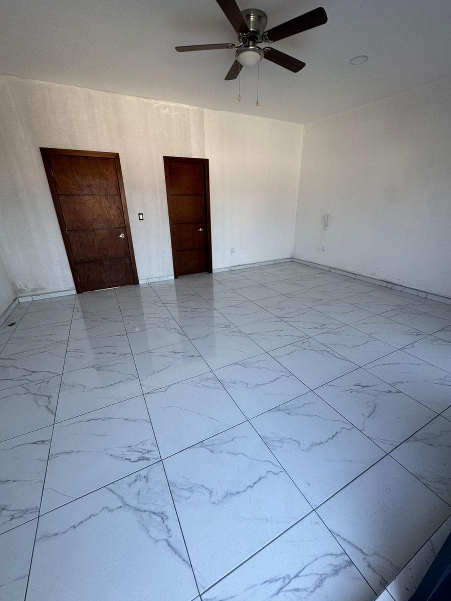 House for sale in the Burgos Bugambilia Subdivision,