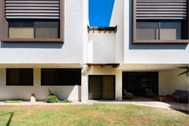 BEAUTIFUL HOME FOR SALE IN THE BOSQUES DE ANGELOPOLIS SUBDIVISION IN PUEBLA