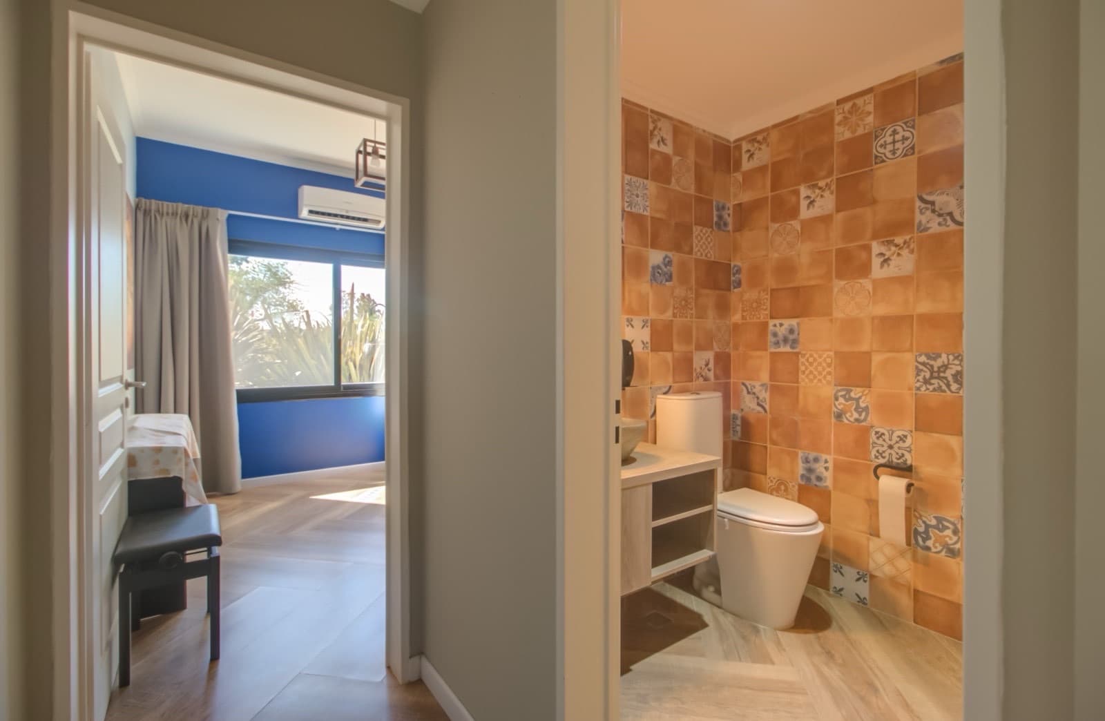 HOUSE FOR SALE IN AREA 60. Single-story. 293 m² of floor space on a 1,620 m² lot.