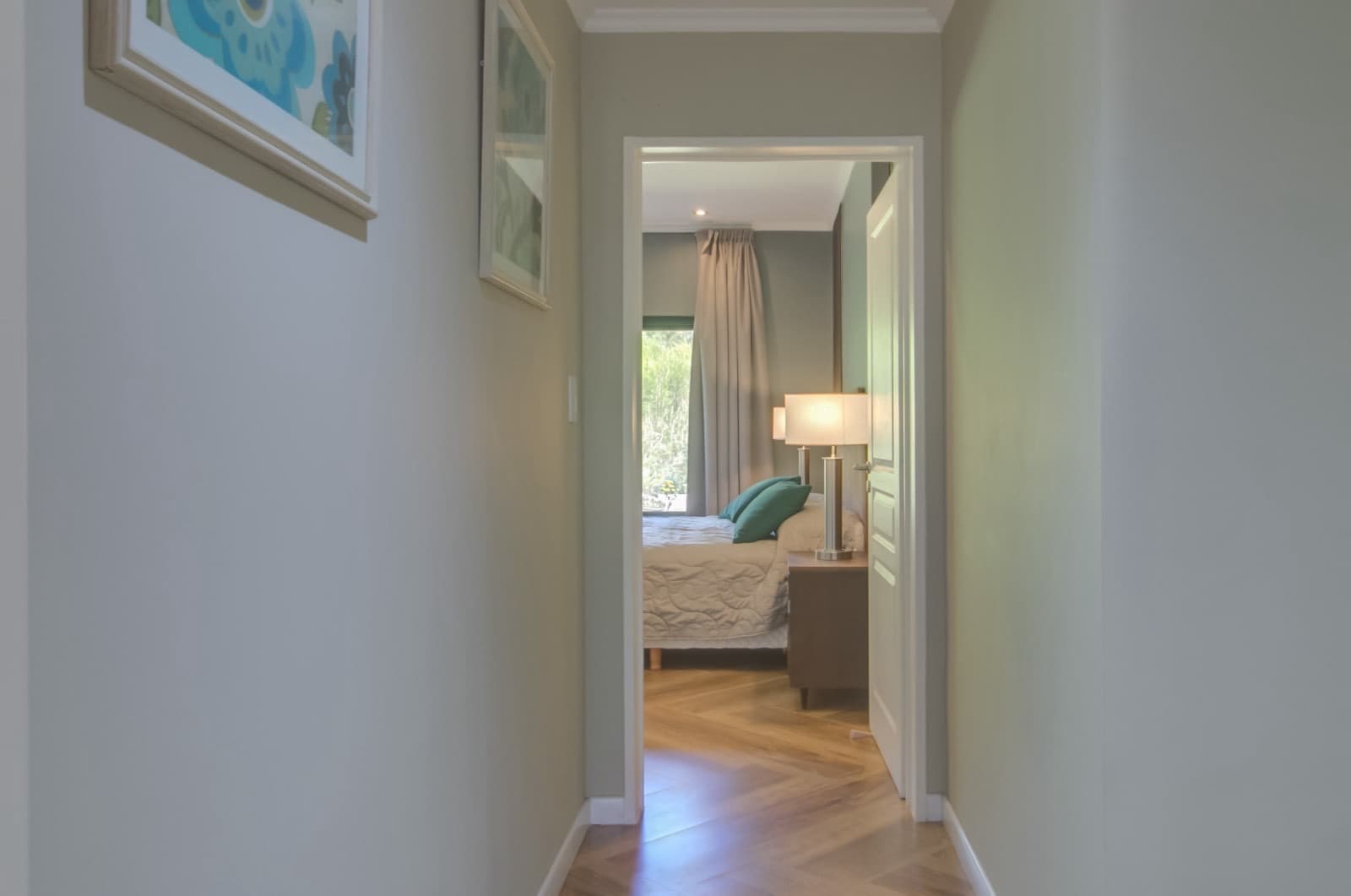 HOUSE FOR SALE IN AREA 60. Single-story. 293 m² of floor space on a 1,620 m² lot.