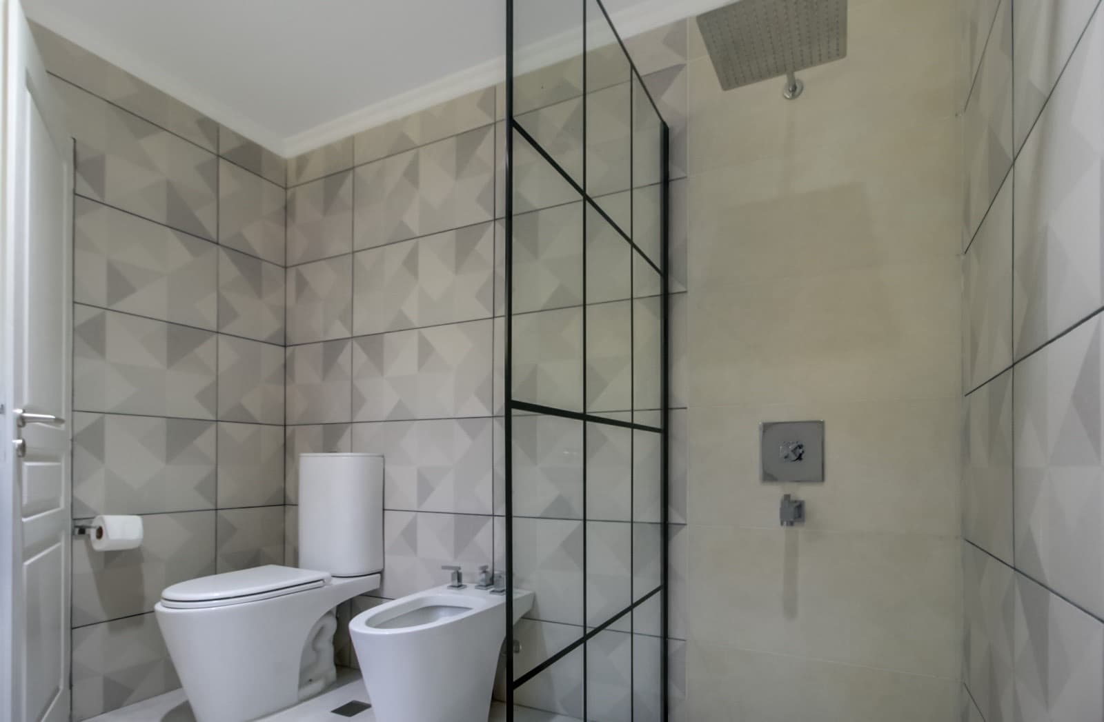 HOUSE FOR SALE IN AREA 60. Single-story. 293 m² of floor space on a 1,620 m² lot.