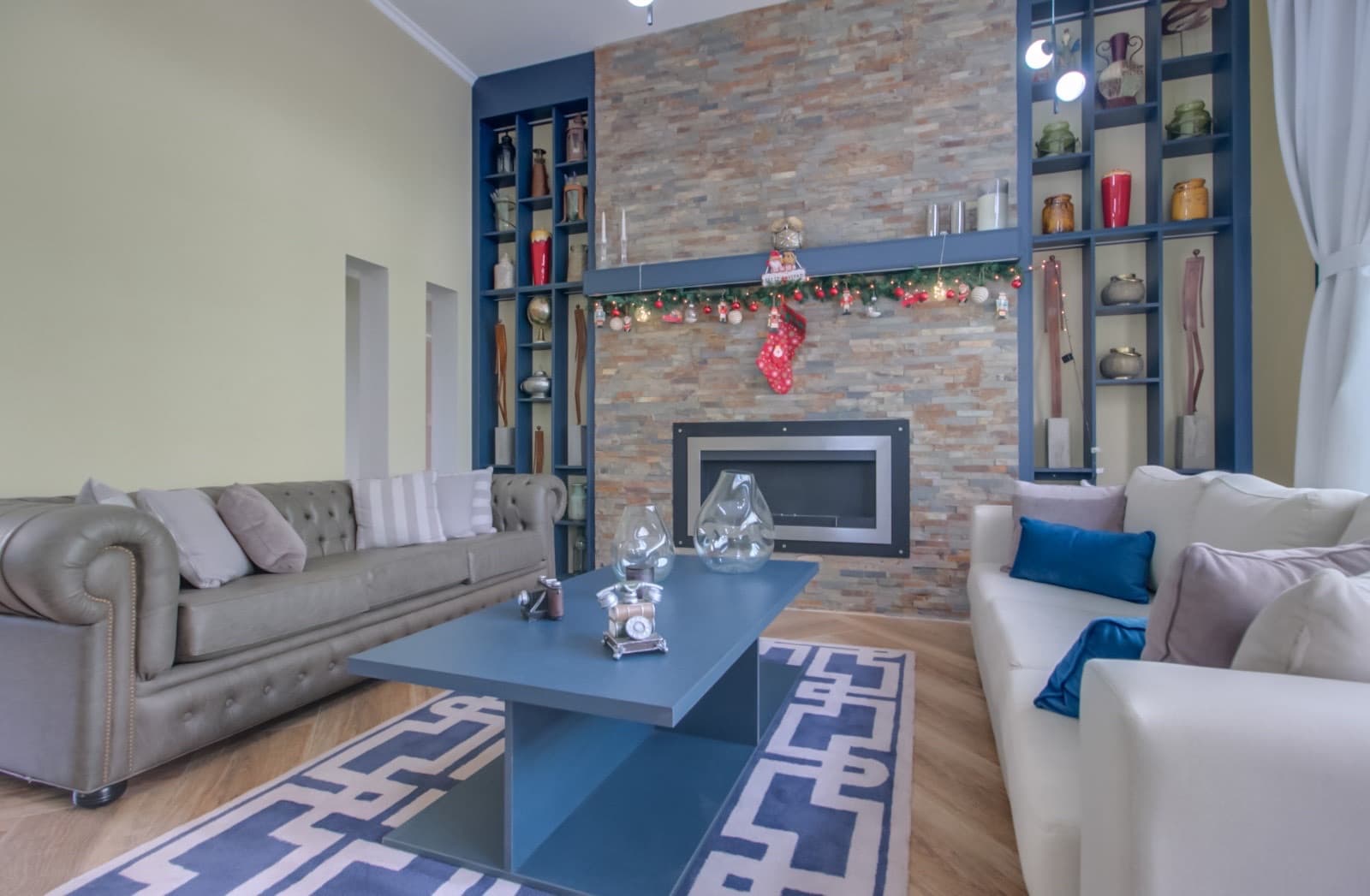 HOUSE FOR SALE IN AREA 60. Single-story. 293 m² of floor space on a 1,620 m² lot.