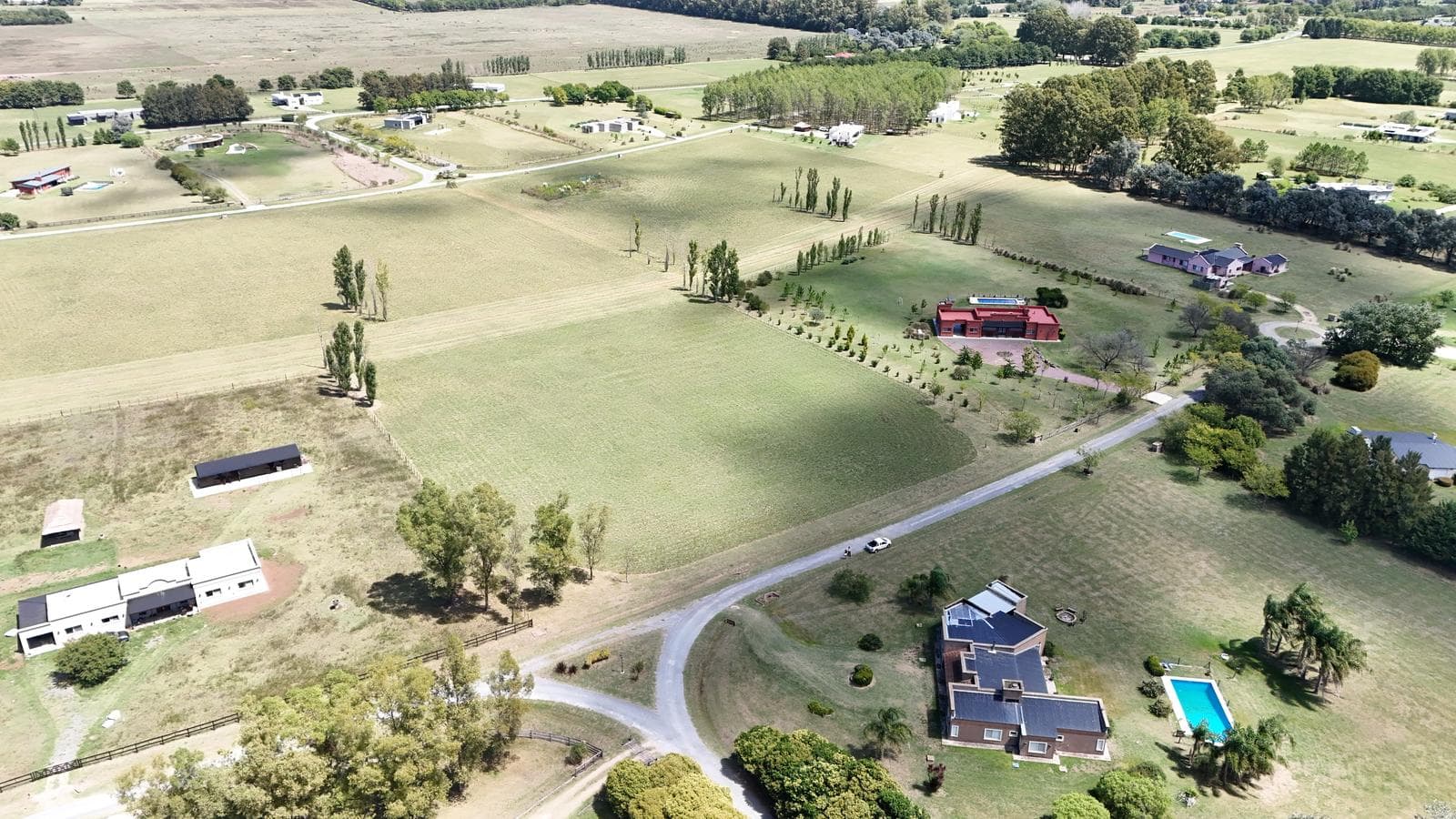 Farm for Sale at Estancia La Macarena. Neighborhood with Amenities. 1-hectare lot.